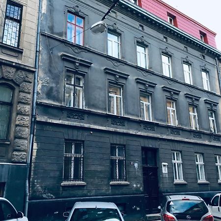 Designer Apartment In The Center Lviv Exterior photo